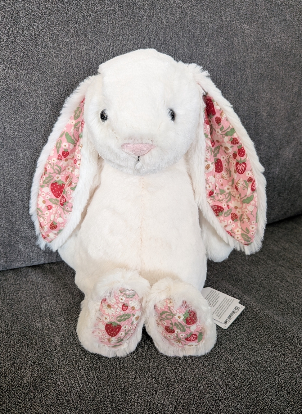 Jellycat Bashful Bunny- Blossom Cream Berry NWT - Picture 2 of 6